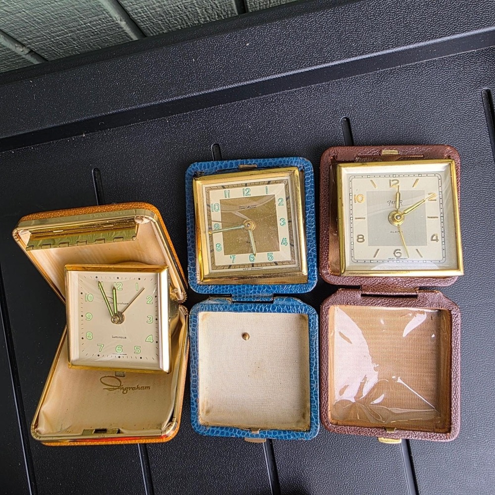 Ingraham Time Master Peer Travel Alarm Clock Estate Lot Vintage  BROKEN Repair